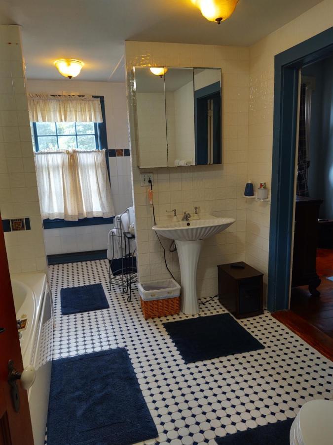1805 House Bed & Breakfast Hollowville Exterior photo